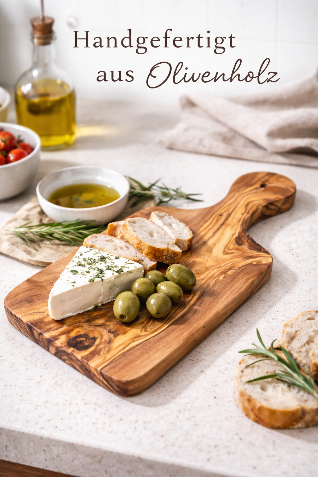 Schneidebrett mit Griff – handgefertigt aus Olivenholz